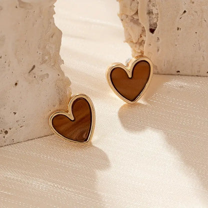 Mini pendientes delicados con forma de corazón