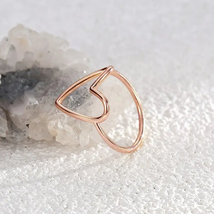 Anillo apilable de corazón grande hueco