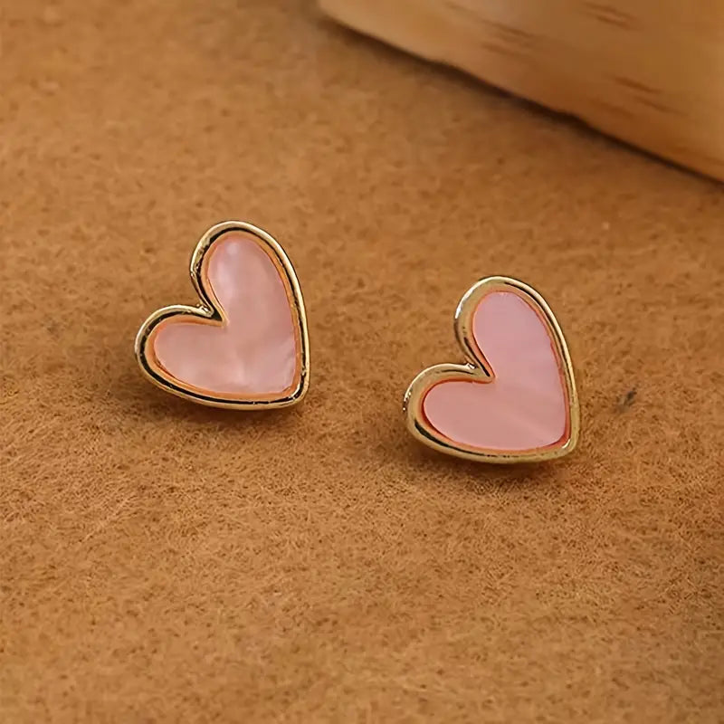 Mini pendientes delicados con forma de corazón