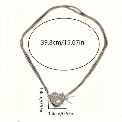 Collar magnético multicapa de circonitas en forma de corazón de lujo